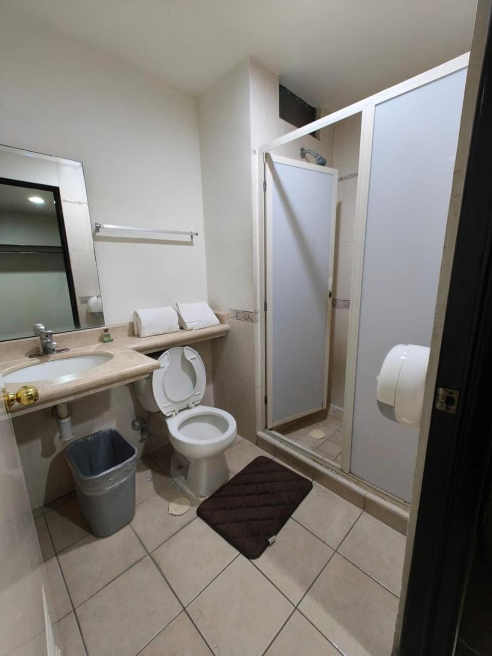 Hotel Montreal León Kültér fotó