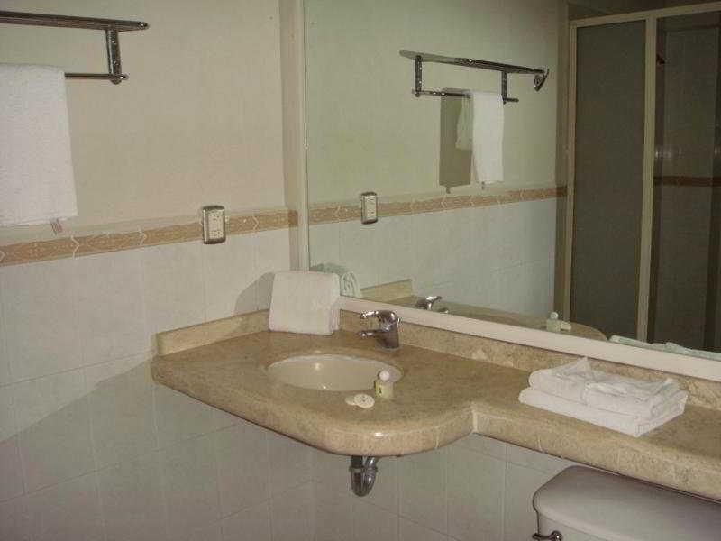 Hotel Montreal León Kültér fotó